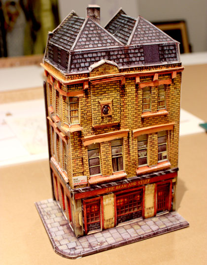 Paper Models English Pub